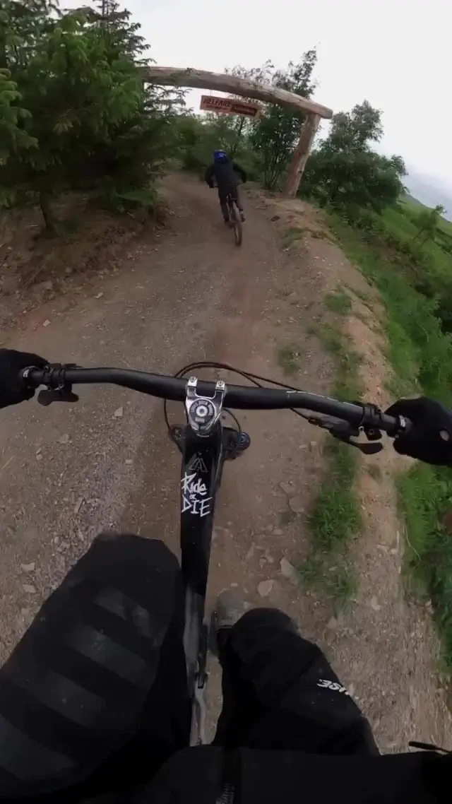 @ac855 following @markymath down the @helfare Highway on their @marinbikes
.
.
.
#marinbikes #madeforfun #mtb